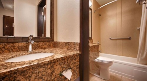 Best Western Plus Tree House image 22