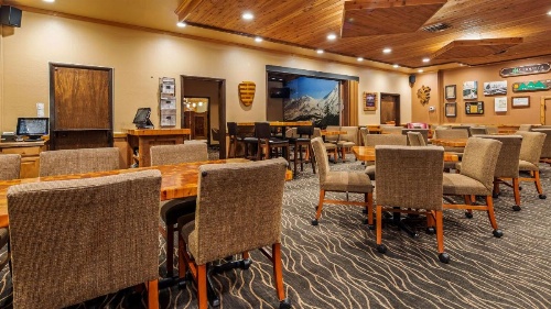 Best Western Plus Tree House image 31