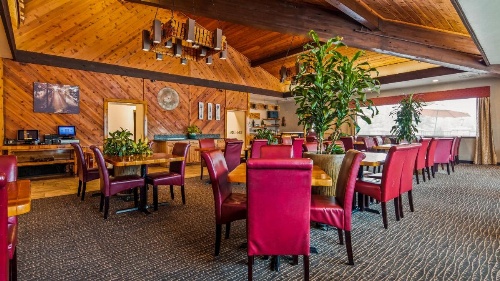 Best Western Plus Tree House image 41