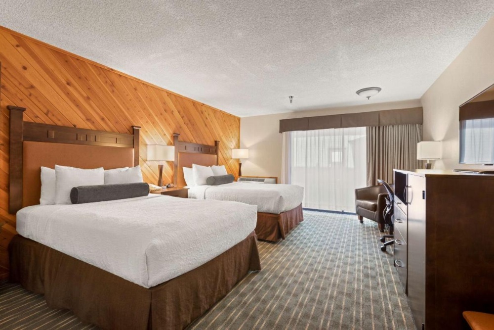 Double Room with Two Double Beds with Roll In Shower